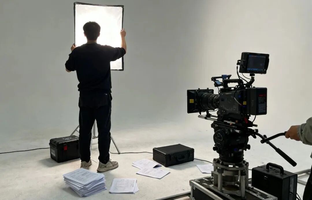 拍短剧,雷军下场了