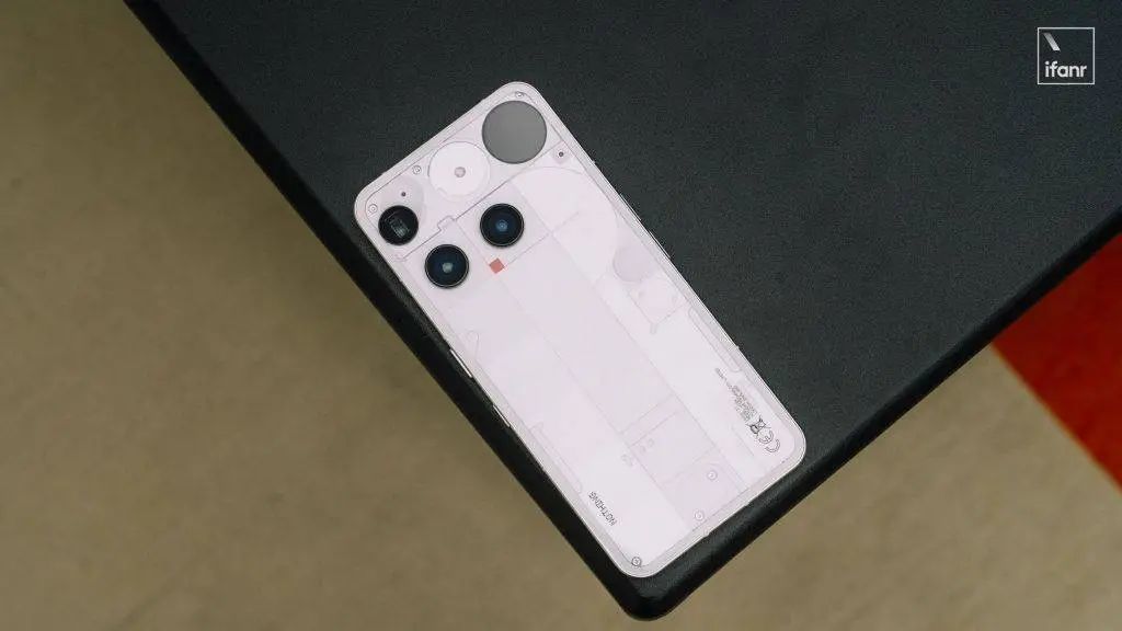 评测|注定小众的 Something:Nothing Phone (3) 为谁而生?