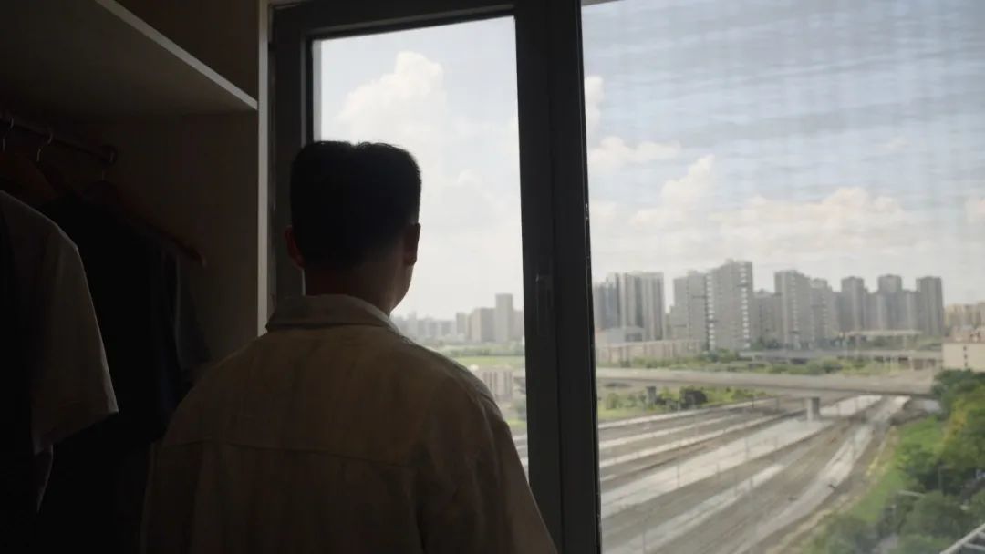 十年后,张梦凡过上了“自己的生活”