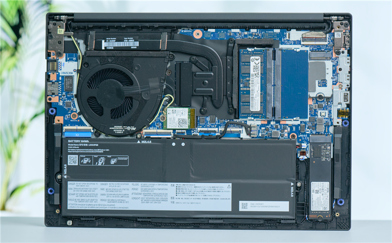 高端商务本需要怎样的SSD!搭载长江存储PC411的联想ThinkPad E14 Gen7磁盘性能测试:高性能 低功耗 稳定可靠