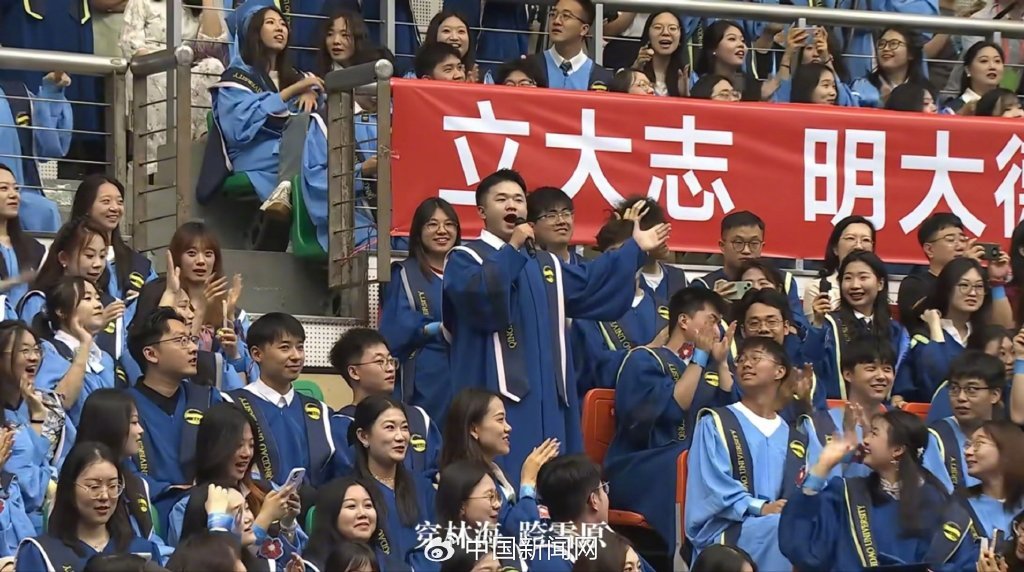 https://r.sinaimg.cn/large/article/00879566bb8a46265bf7e8bb8b836fb8