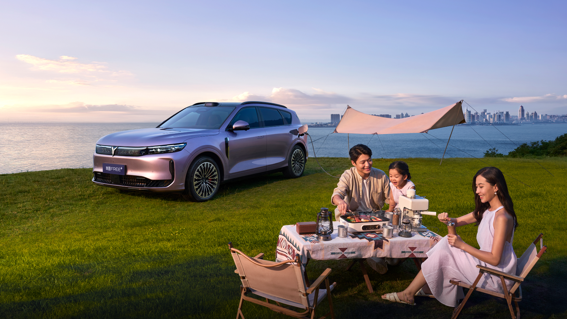 21.99 万开卷!鸿蒙座舱+乾崑智驾上车,岚图 FREE+ 直击理想 L6 腹地