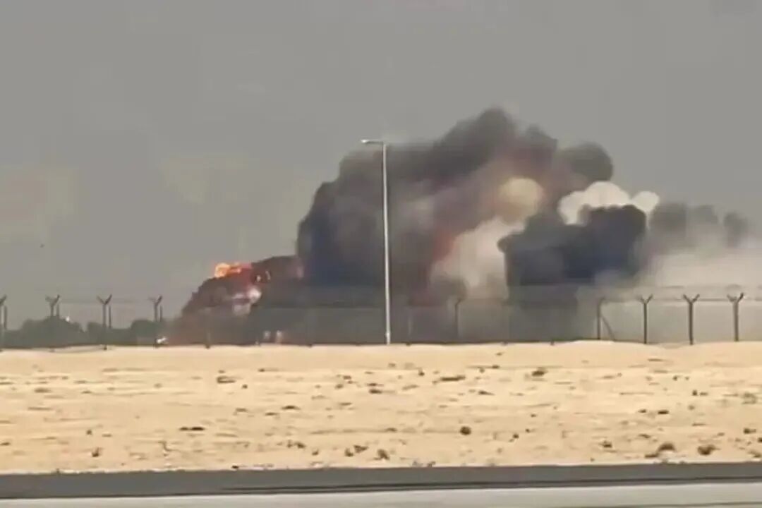 印度“光輝”戰機在迪拜航展墜毀