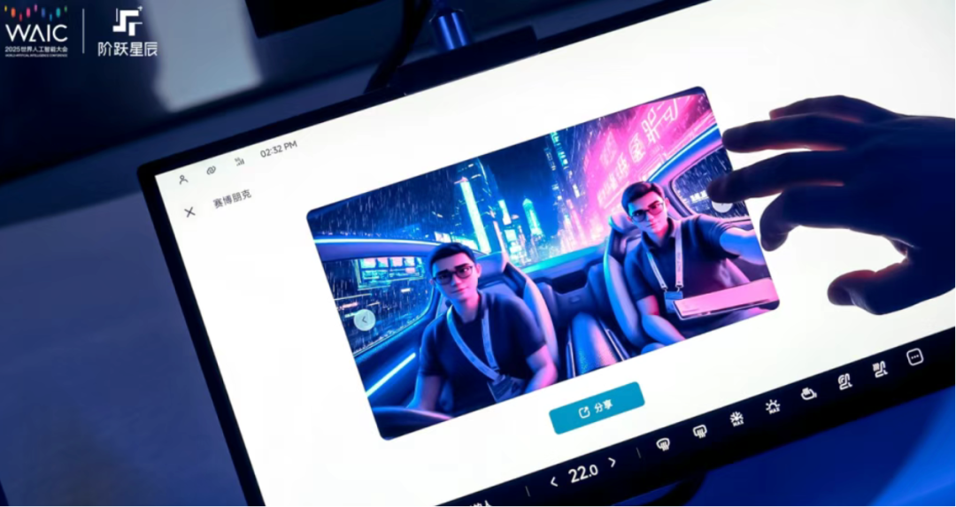 印奇车圈交卷:全场景L2量产上车吉利旗舰SUV,18个月落地10万台大模型Robotaxi