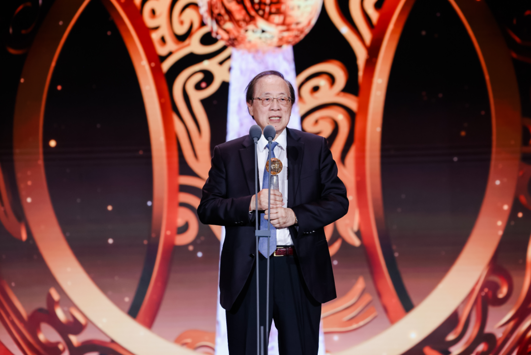 姚期智获颁“影响世界华人终身成就奖”