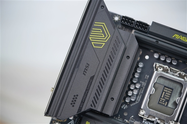 支持显卡快拆!微星B860M MORTAR WIFI主板图赏