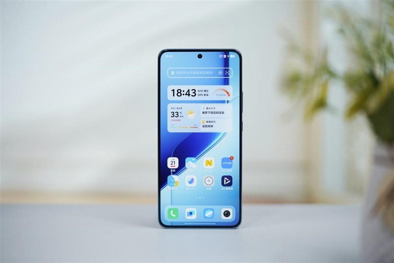 同档唯一骁龙8至尊版双芯!iQOO Neo10 Pro+评测:2K/144FPS爽玩吃鸡