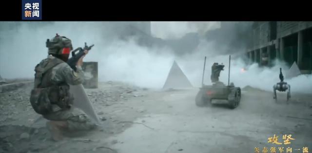 中国陆军无人化作战模式首次披露,无人机蜂群与机器狼协同作战演习