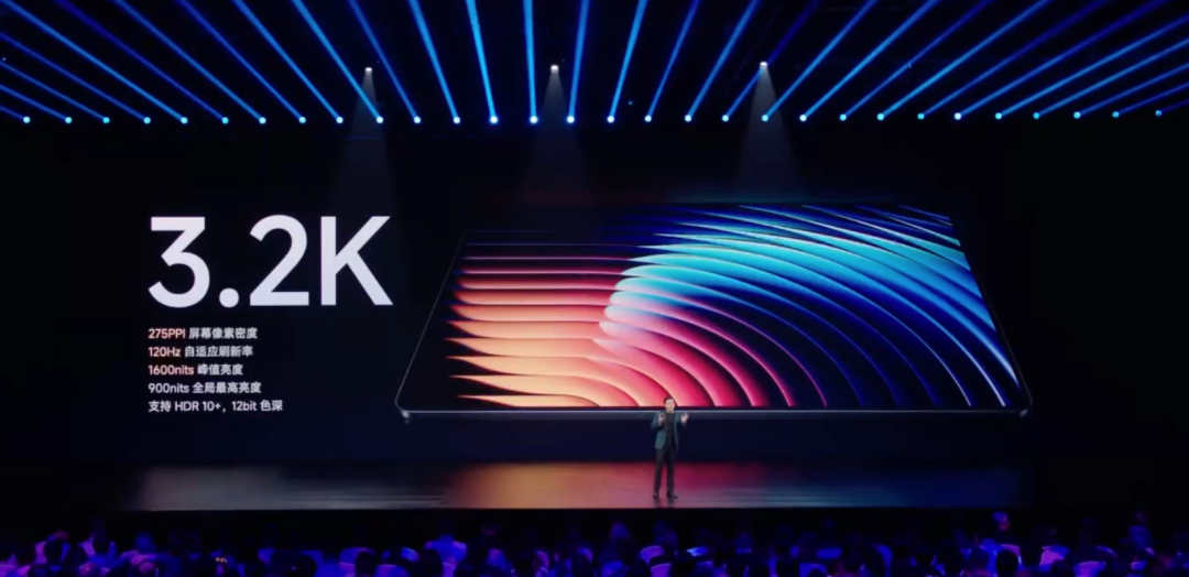 左手YU7,右手玄戒O1,小米15周年太狠了