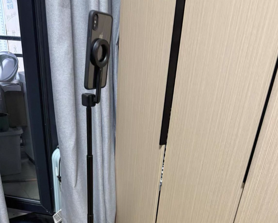 “0科技含量”的国货,靠掏苹果裆间赚了10亿?