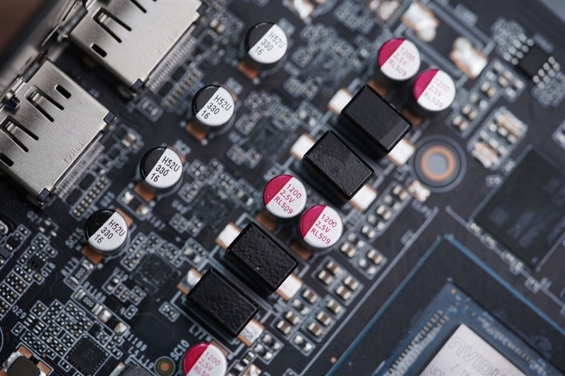 索泰RTX 5060 XGAMING OC显卡评测:不只有潮流设计 性能做工也是同级最强
