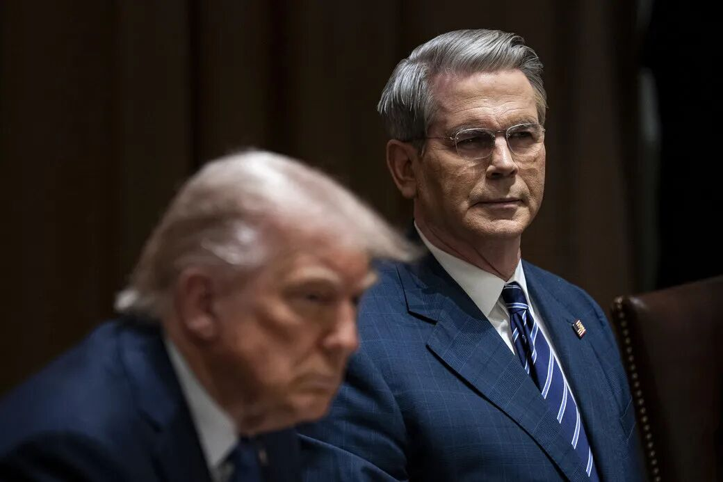 美国总统特朗普和财长贝森特