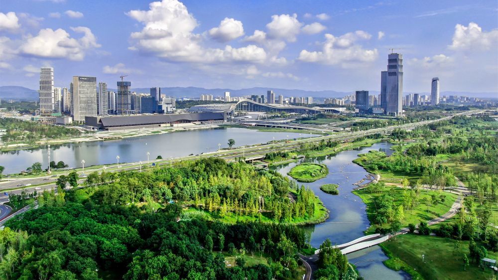 今夜的成都，巴适得板！