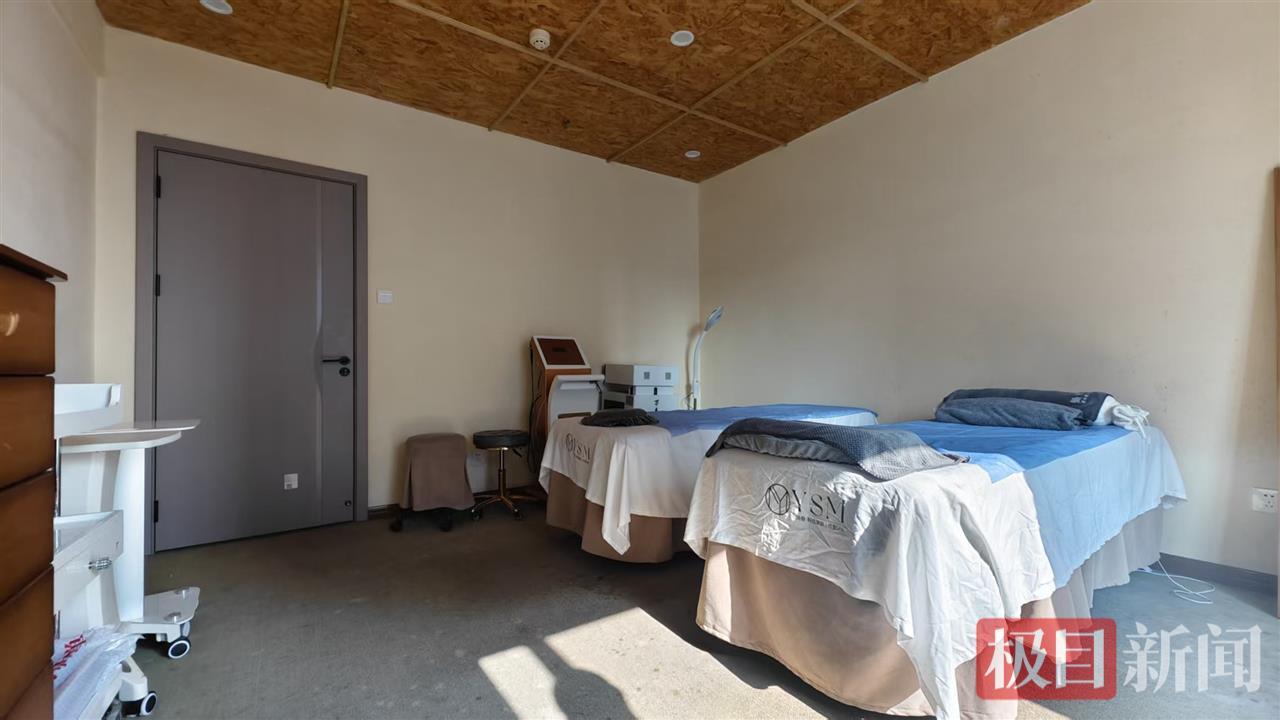 事发房间 极目新闻记者摄.jpg
