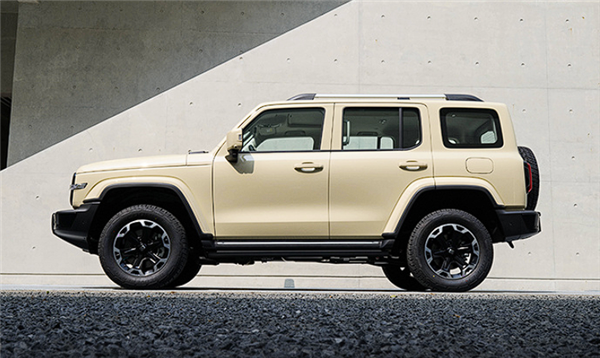 硬汉来袭 新款坦克300开订:一次性提供三种动力