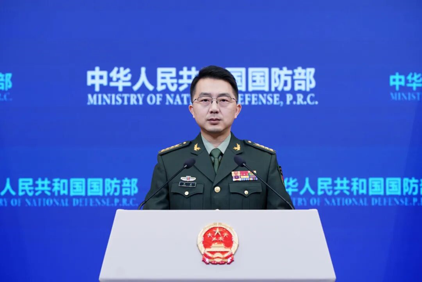 11月14日下午,国防部新闻局副局长、国防部新闻发言人蒋斌大校就近期涉军问题发布消息。