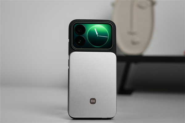 小米17 Pro上手：工业设计颠覆 全面超越iPhone