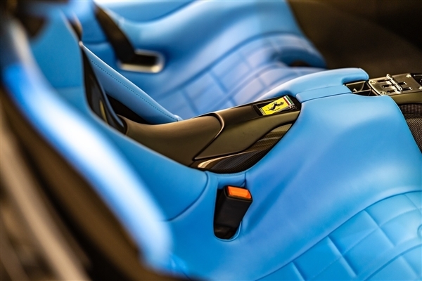 落地超2000万的超跑王者 林俊杰晒出新车法拉利Daytona SP3