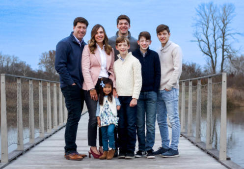 一个收养中国女孩的美国家庭 《南华早报》