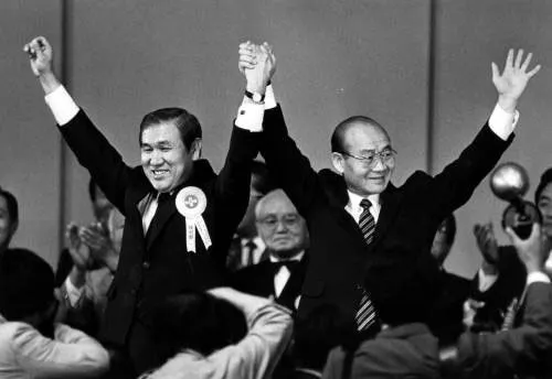 卢泰愚和全斗焕出席第13届总统选举大会