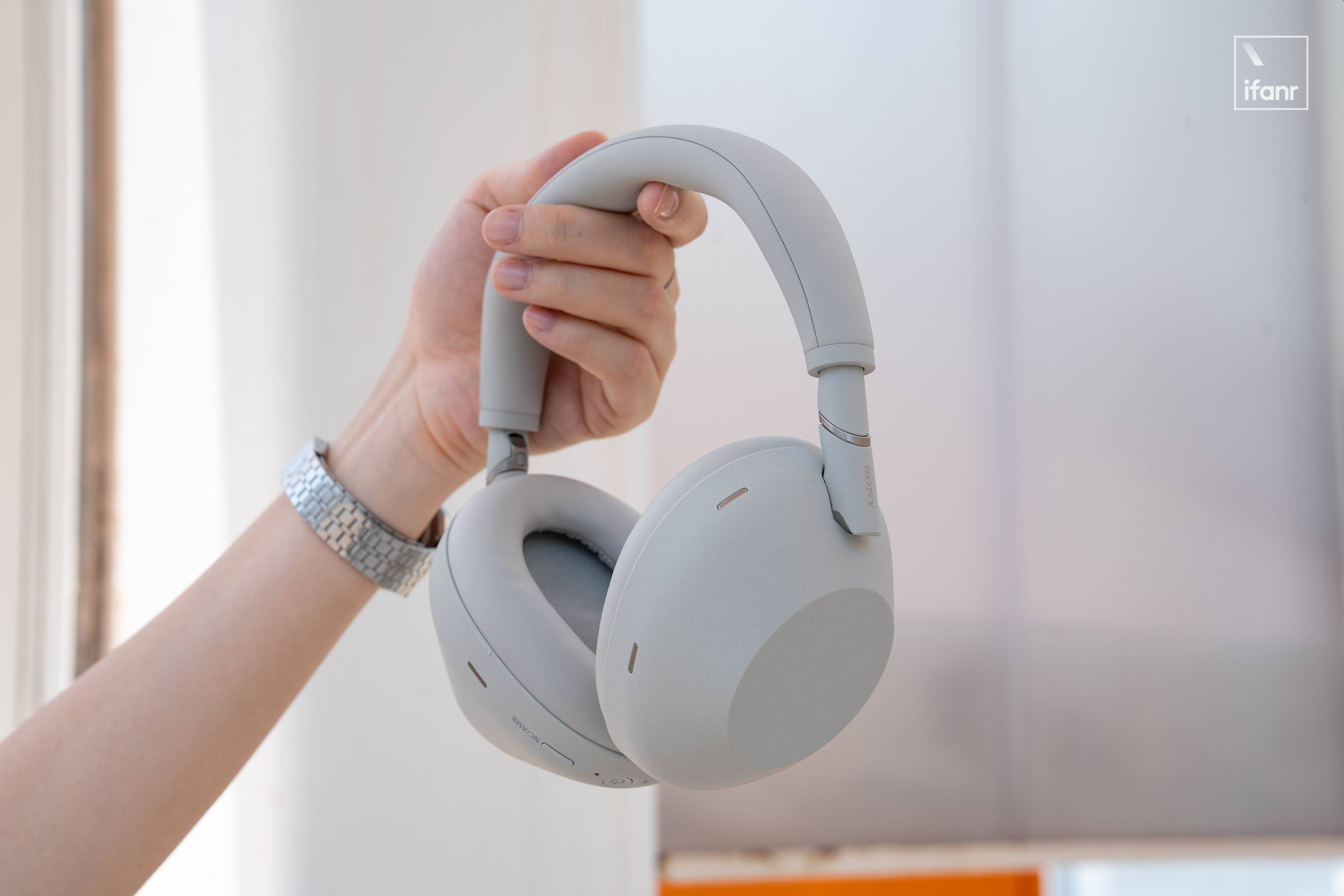 索尼 WH-1000XM6 首发评测:一款迟到三年的索尼旗舰降噪耳机