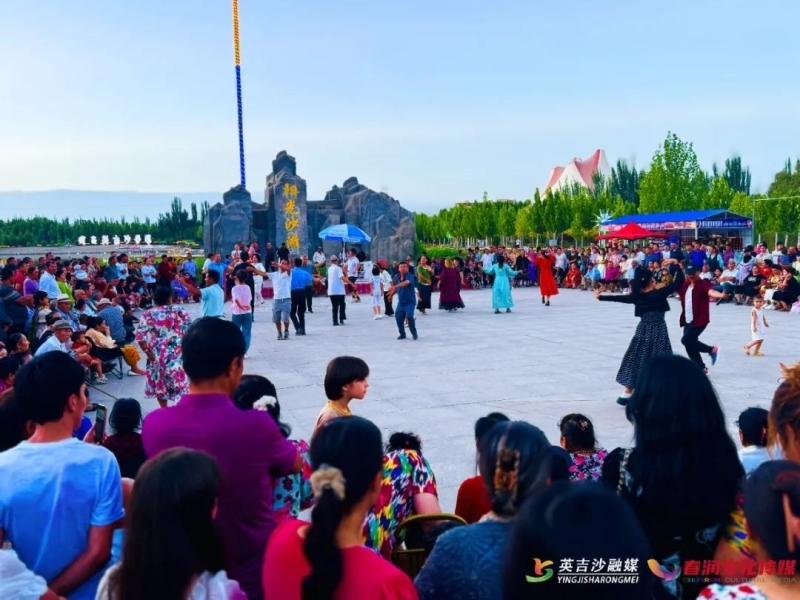 英吉沙县达瓦孜公园阳光沙滩景区。图/英吉沙县融媒体中心提供