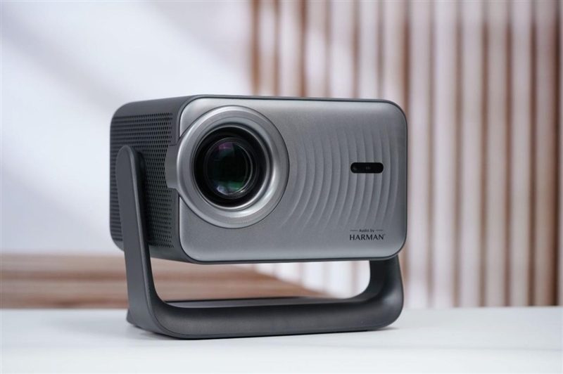 亮度不虚标的典范!哈趣H3 Ultra Max评测:2000元以内最强游戏投影仪