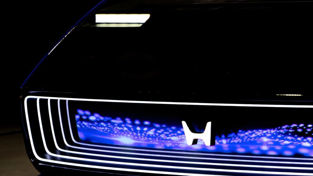 本田CEO三部敏宏:多款电动跑车原型车已造好,但暂不发布