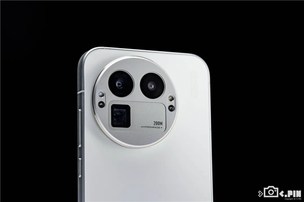 便宜大几百 配置却更顶！子品牌手机开始“骑脸”自家大哥了