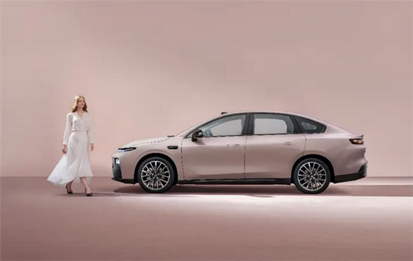 预计售价10万级!零跑B01开启盲订:6月预售7月上市