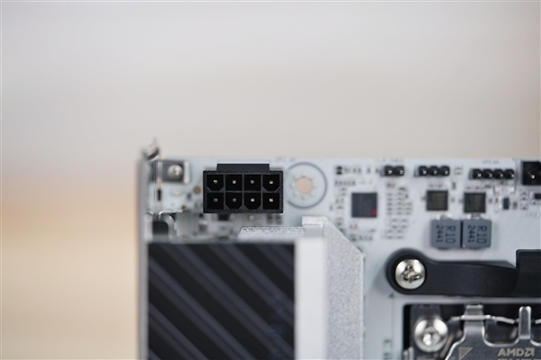 小巧迷你!七彩虹CVN B850I GAMING FROZEN V14主板图赏