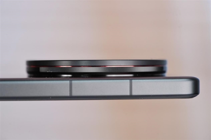 史上首款手机“大炮”!vivo X200 Ultra评测:自带外挂的全能V单