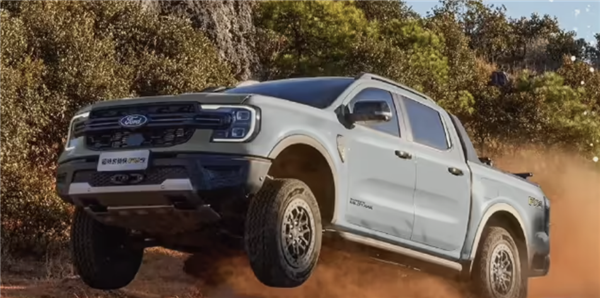 国产小猛禽!福特Ranger沙狐特别版开启预订:自带FOX氮气减振