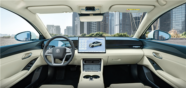 比亚迪秦L EV内饰官图发布:前备箱、怀挡、小冰箱统统安排上