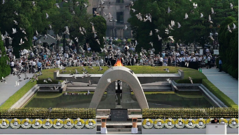 ◆8月6日,广岛和平纪念公园举行了原子弹爆炸死难者慰灵仪式与和平祈念仪式。
