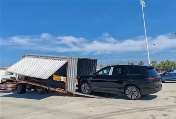 预计售价40万级:腾势N8L无伪实车曝光:定位为插电混动大型SUV