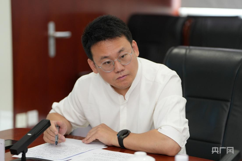 清华大学艺术教育中心助理教授、中国少数民族戏剧学会秘书长付桂生（央广网记者王综鹤 摄）