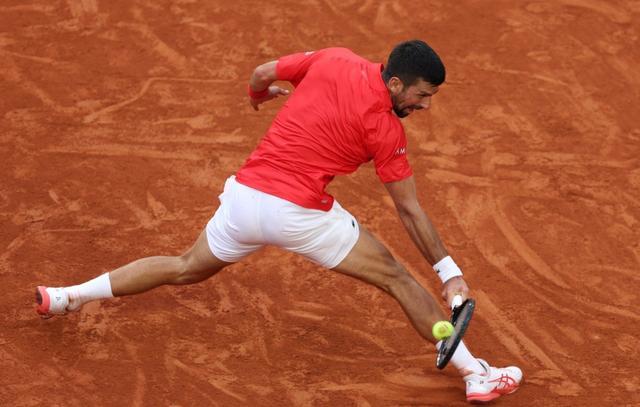 21岁新星成法网黑马!男单世界前十已有3人掉队,亚洲一哥易主