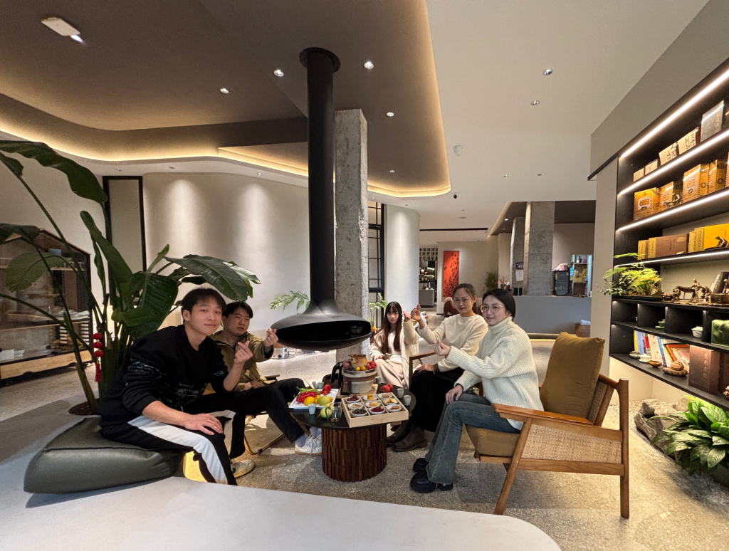 武夷山涌现的新场景和新空间,吸引了很多的年轻游客。李冰 摄