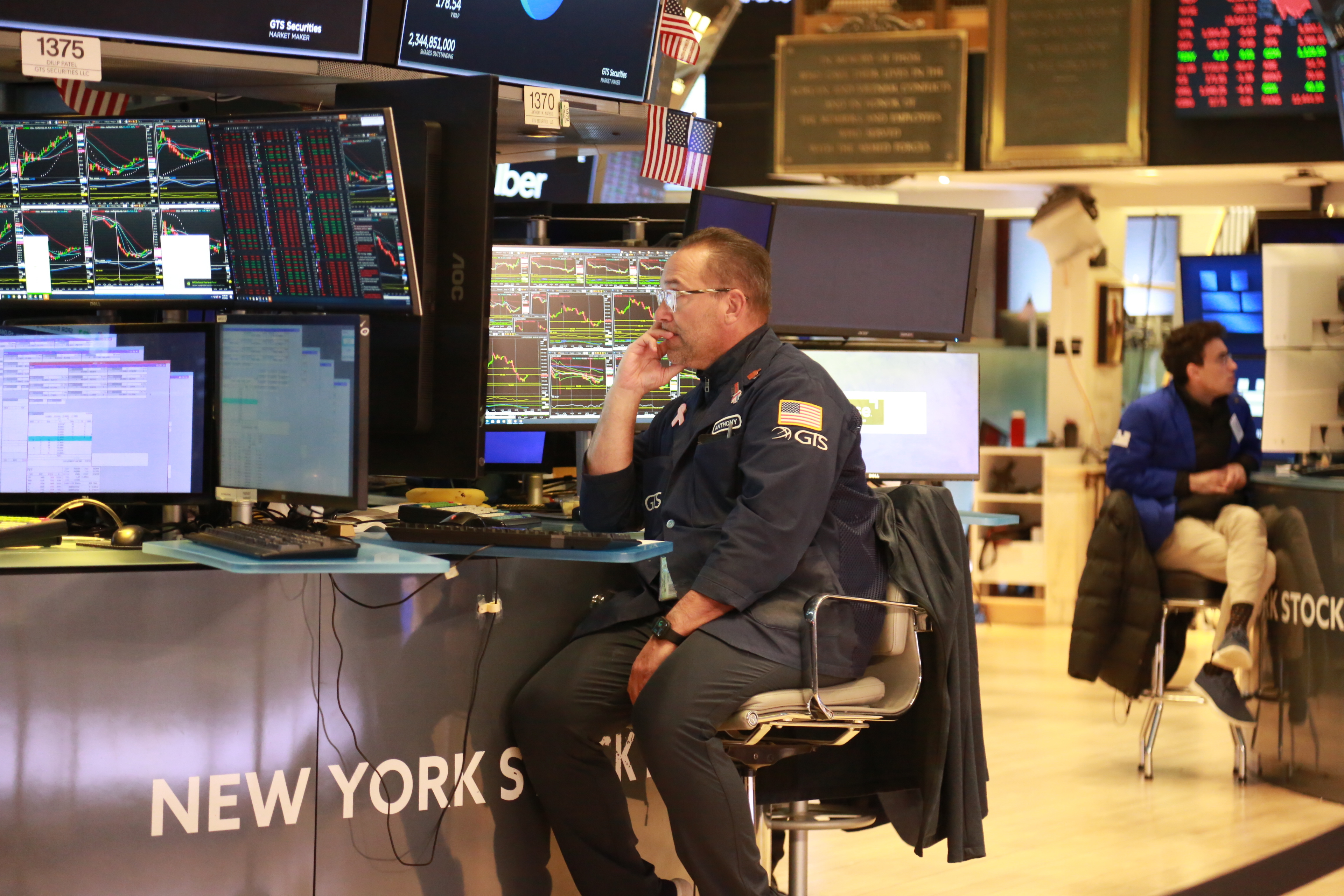 特朗普的“解放日”美国衰退“倒计时”？