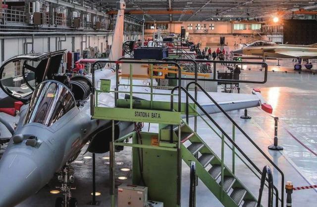 军火商们都赚钱了,但这些钱却不来投资再生产