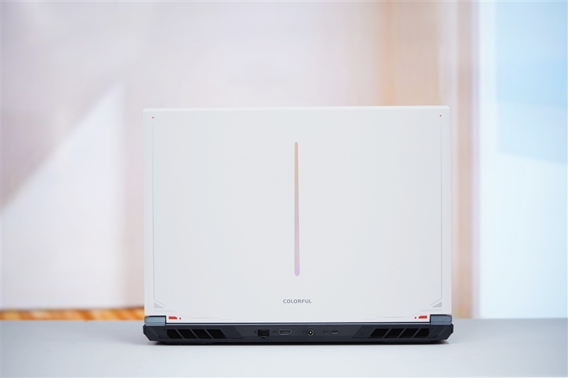 7999元的i9-13900HX + RTX 5070 Ti游戏本你会买吗!七彩虹隐星P16 Pro笔记本首发评测