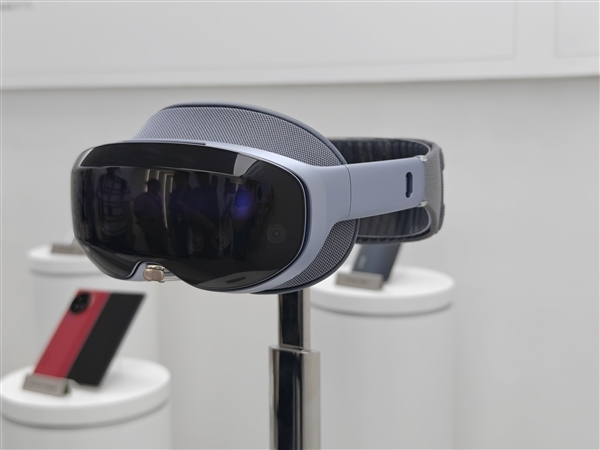 vivo Vision价格有望低于1万元:定价比苹果Vision Pro更激进