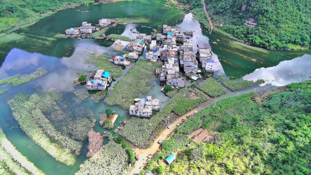 10月16日,陇外屯积水未退 本文图片均为受访者供图