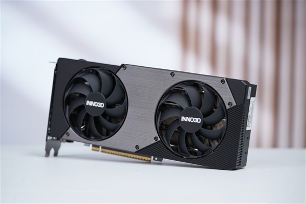 小巧双槽!映众RTX 5060 Ti曜夜16GB显卡图赏