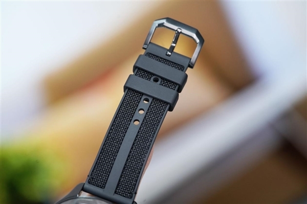 内置玄戒T1芯片!小米手表S4 eSIM 15周年纪念版图赏