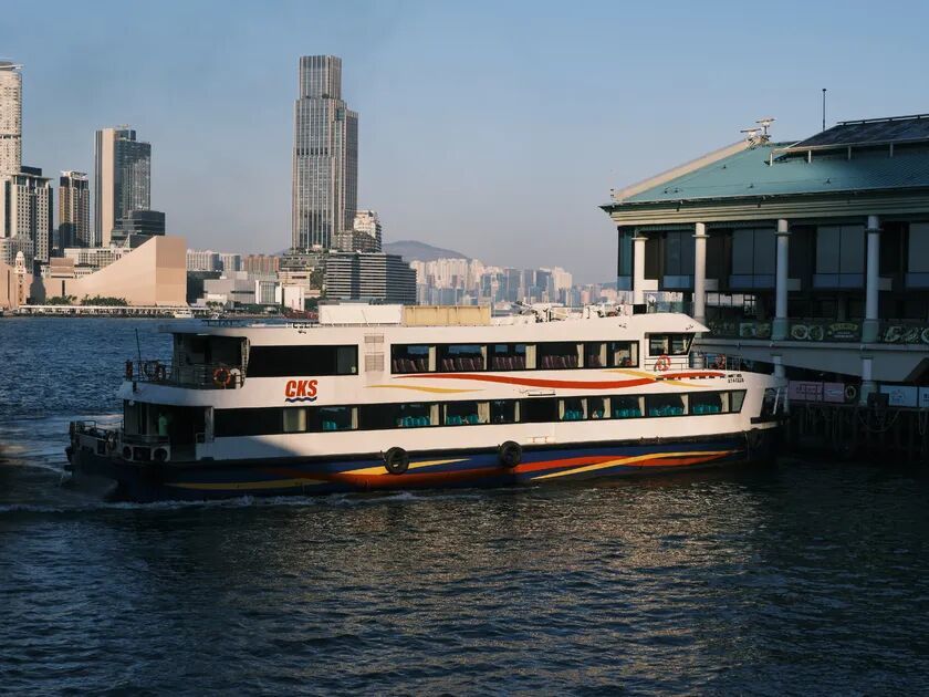 中画幅的街头革命:富士GFX100RF香港漫游