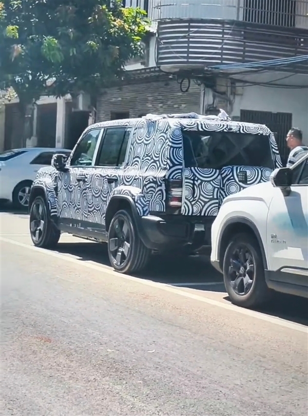 虎里虎气 奇瑞iCar V27谍照曝光:年轻人的第一台“路虎卫士”