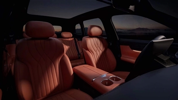 全球顶级设计大师领衔操刀 长安启源Q07预售:先享价13.98万起