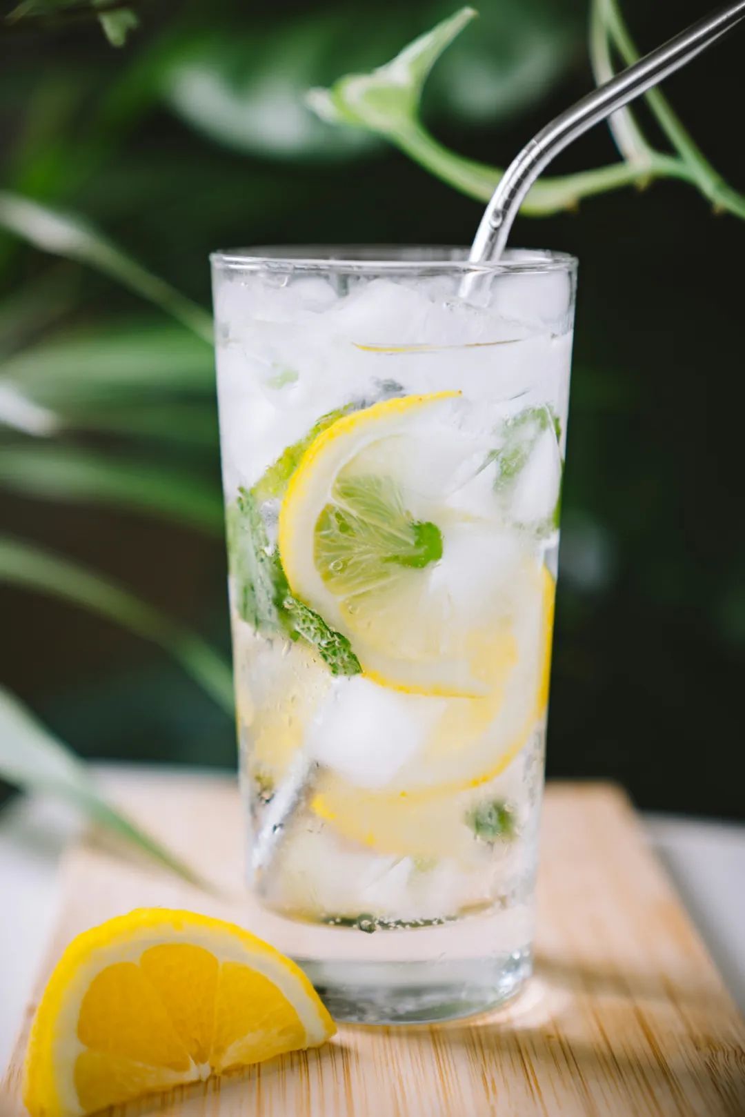 柠檬相关饮品在夏天备受欢迎。（图/unsplash）